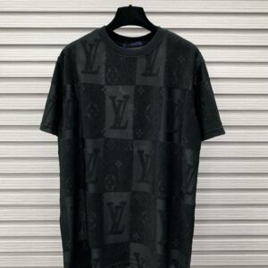 Louis Vuitton Luxury T-Shirt DN26120513