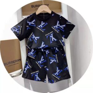 Kid Luxury Louis Vuitton Tracksuits DN26020615