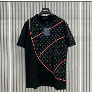 Limited Edition 2025 Louis Vuitton Unisex T-Shirt DN9090508