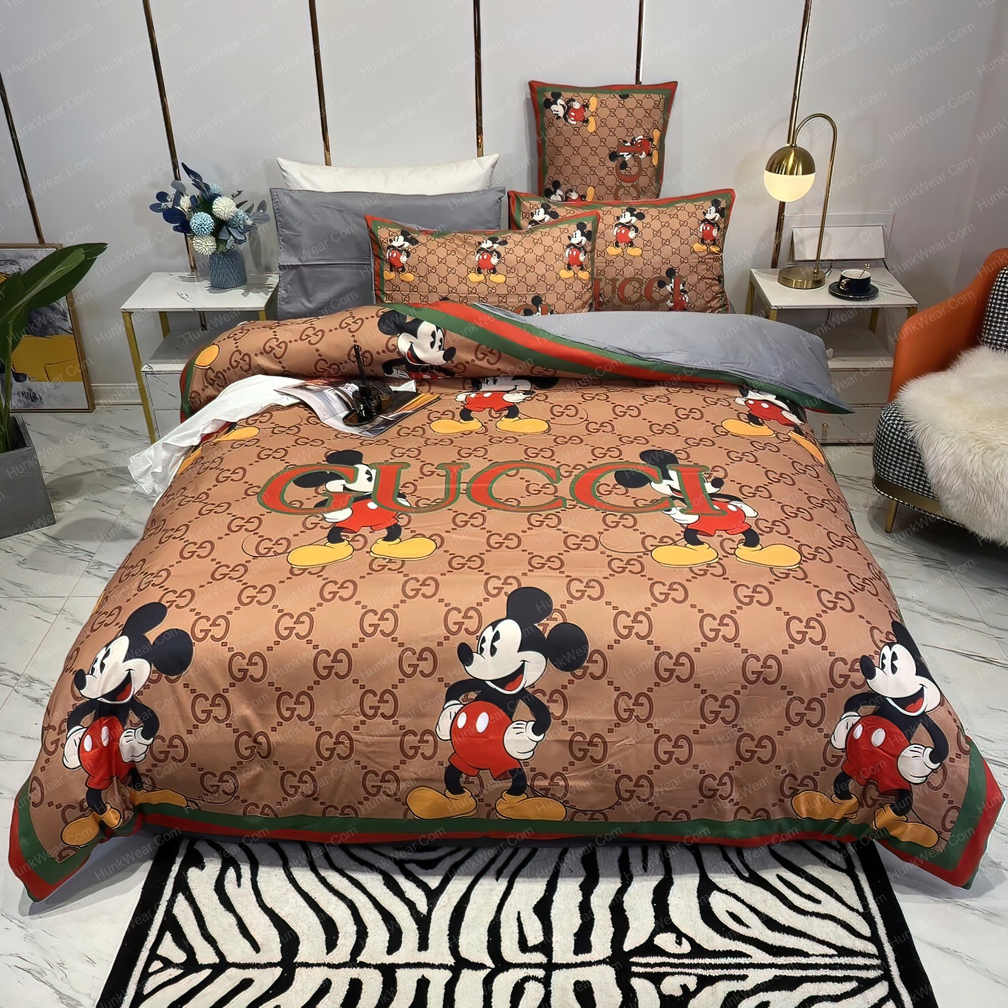 Best-Gucci-x-Mickey-In-Brown-Monogram-Bedroom-Set_9749186.jpg