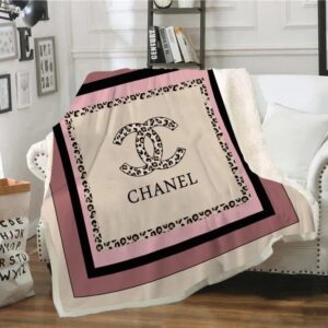Chanel Hot Fashion Luxury Brand Blanket Fleece Comfortable Blanket LVT00132