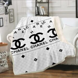 Chanel White Fashion Luxury Brand Fleece Blanket Comfortable Blanket LVT00144