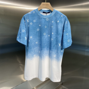 Louis Vuitton Luxury T-Shirt DN26210314