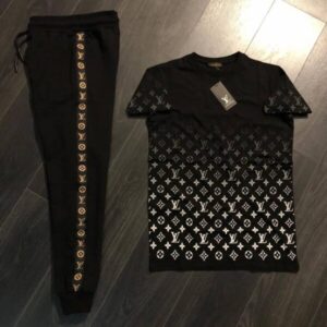 2026 Louis Vuitton Tracksuits for men - DN621633