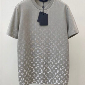 Louis Vuitton Luxury T-Shirt DN9180304