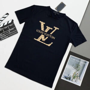 Limited Edition 2025 Louis Vuitton Unisex T-Shirt DN9200413