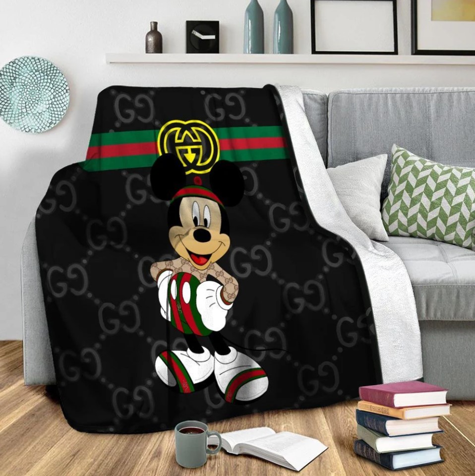 Gucci-Mickey-Fashion-Luxury-Brand-Premium-Blanket-Fleece-Home-Decor.jpg