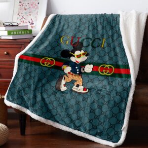Gucci Mickey Mouse Fashion Luxury Brand Premium Blanket Fleece Home Decor LVT00185
