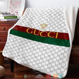 Gucci Red Green Lien Hive Pattern White Fleece Blanket