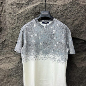 Limited LV Luxury Brand Unisex T-Shirt Gift Hot 2025 PEA31073