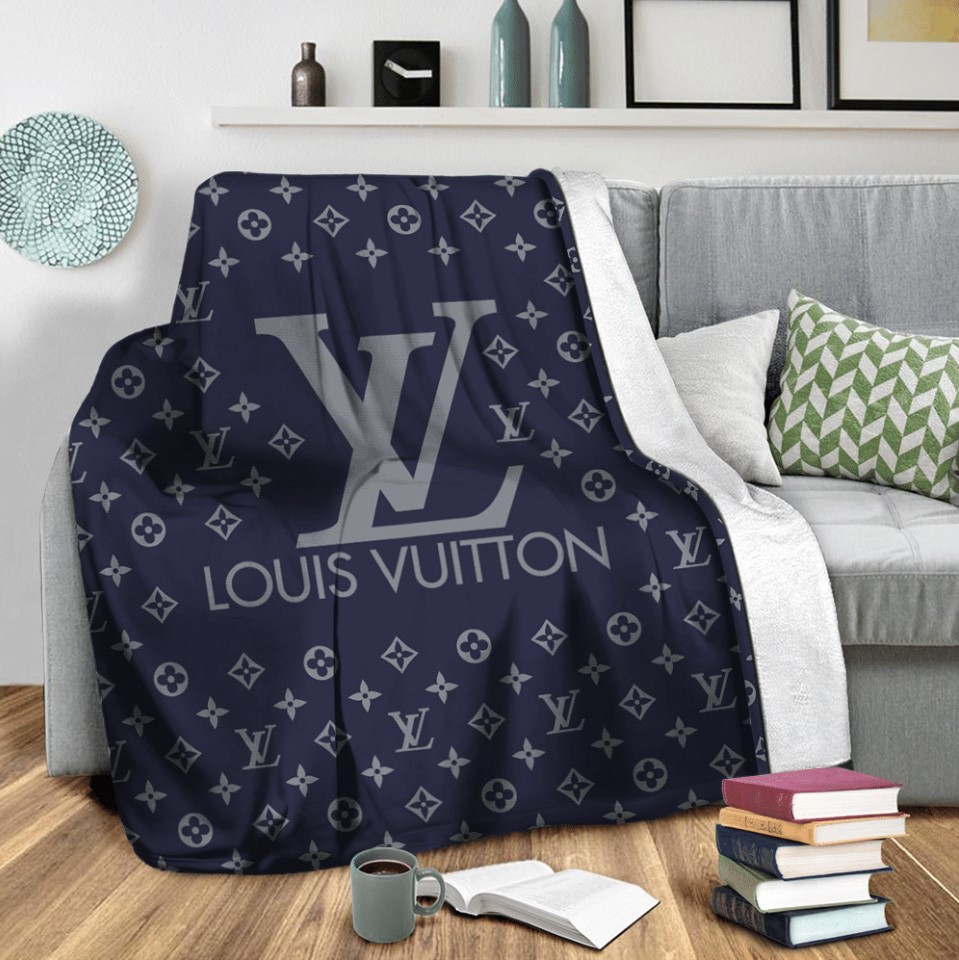 Louis-Vuitton-Blue-Fashion-Luxury-Brand-Premium-Blanket-Fleece-Home-Decor.jpg