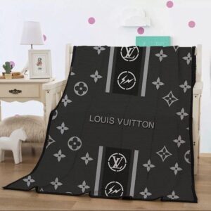 Louis Vuitton Dark Fashion Luxury Brand Blanket Fleece Comfortable Blanket LVT00131