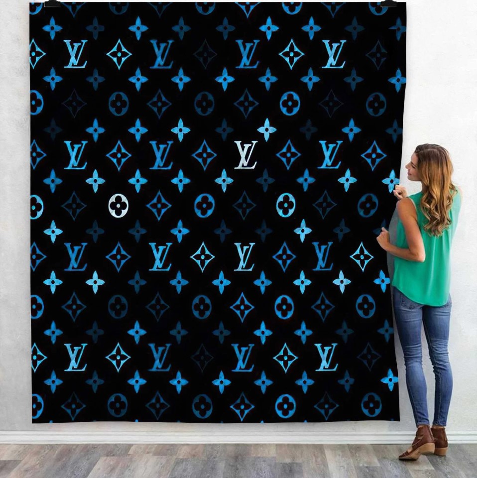 Louis-Vuitton-Fashion-Luxury-Brand-Premium-Blanket-Fleece-Home-Decor.jpg