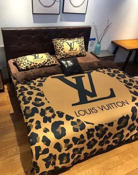 Louis-Vuitton-Leopard-Yellow-Luxury-Brand-Bedding-Set-Duvet-Cover-Home-Decor.jpg