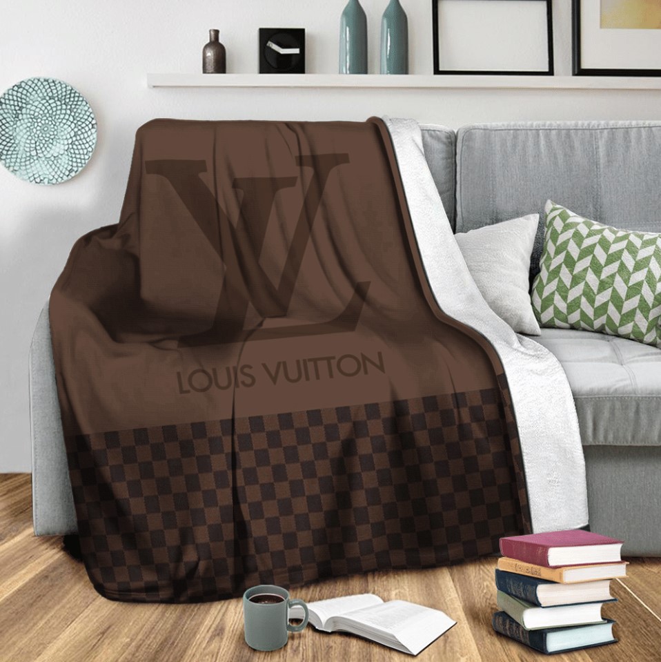 Louis-Vuitton-Logo-Brown-Fashion-Luxury-Brand-Premium-Blanket-Fleece-Home-Decor.jpg