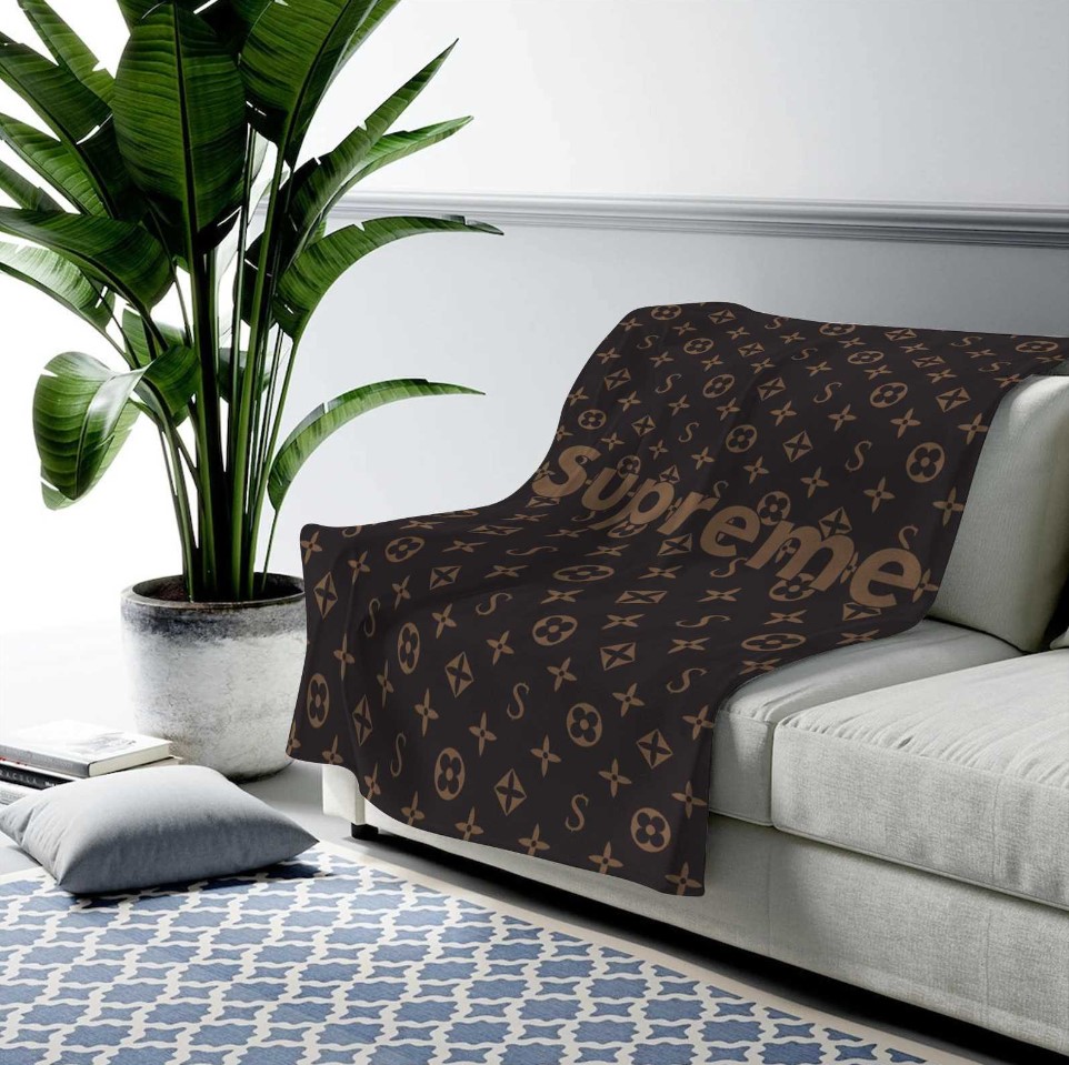 Louis-Vuitton-Supreme-Brown-Logo-Fashion-Luxury-Brand-Premium-Blanket-Fleece-Home-Decor.jpg