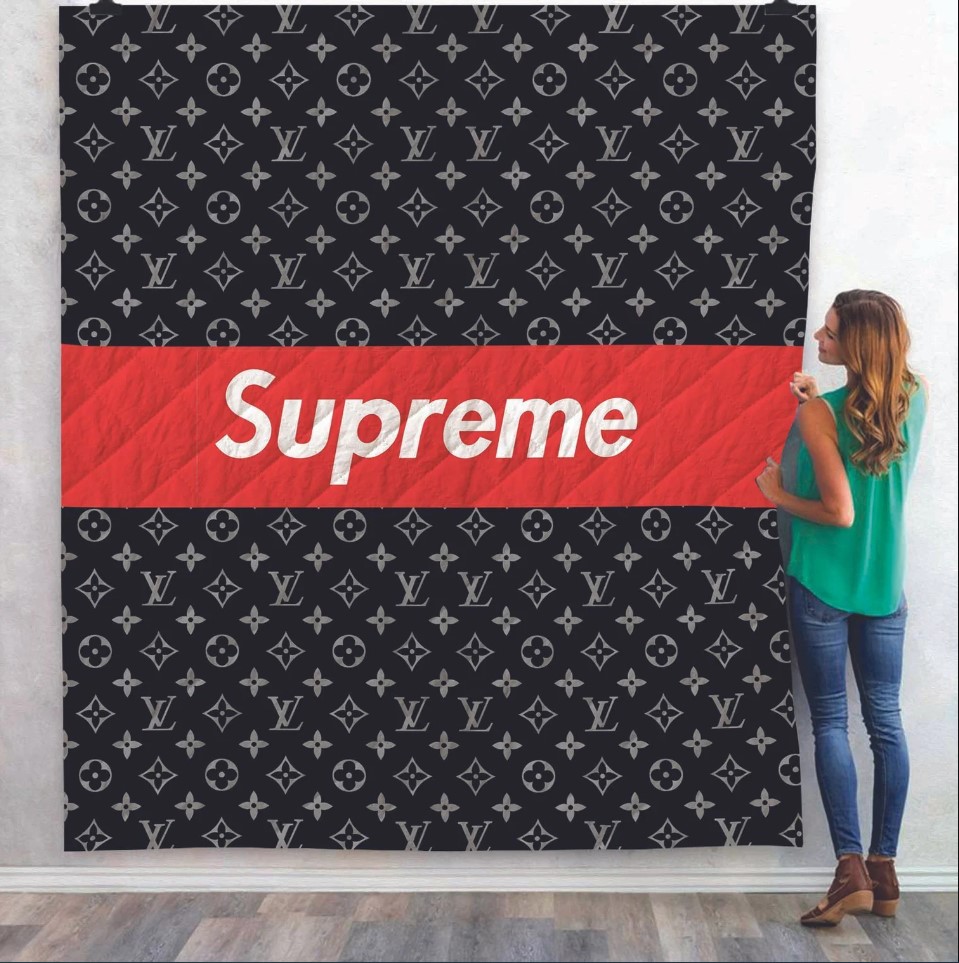Louis-Vuitton-Supreme-Grey-Fashion-Luxury-Brand-Premium-Blanket-Fleece-Home-Decor.jpg