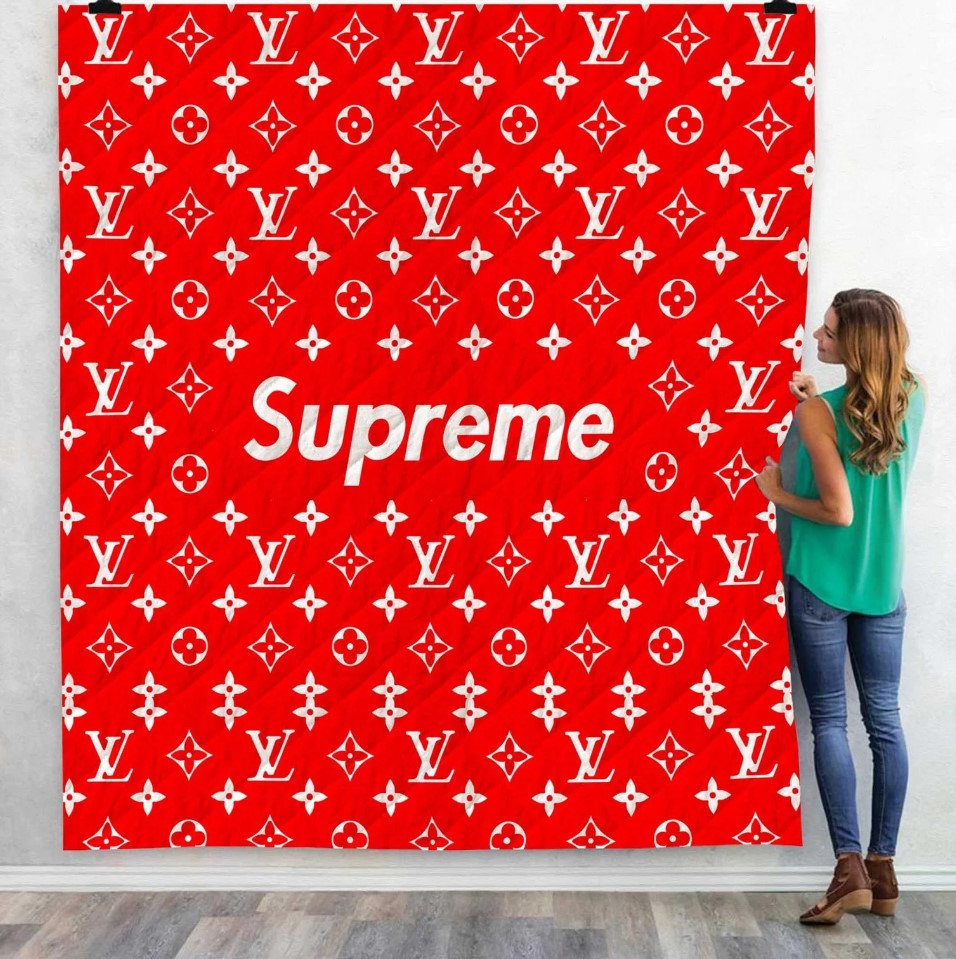 Louis-Vuitton-Supreme-Red-Fashion-Luxury-Brand-Premium-Logo-Blanket-Fleece-Home-Decor.jpg