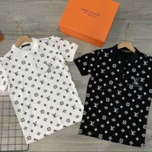 (Black & White)Louis Vuitton Polo Shirt For Men- Max01510