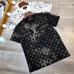Limited Edition 2025 Louis Vuitton Unisex T-Shirt DN830916