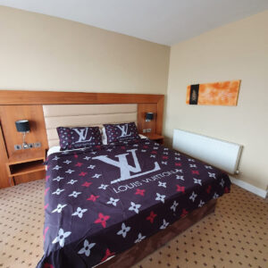 Louis Vuitton Premium Fashion Limited Luxury Brand Bedding Set Home Decor -Min00514