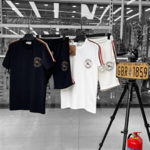 Limited Burberry Luxury Brand Unisex T-Shirt Gift PEA31854