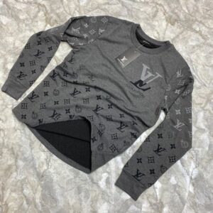 New Arrival LV Sweater hot gift for men women 2026 PEA32177