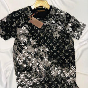 New Arrival LV Luxury Brand Unisex T-Shirt Gift Hot 2025 PEA6016
