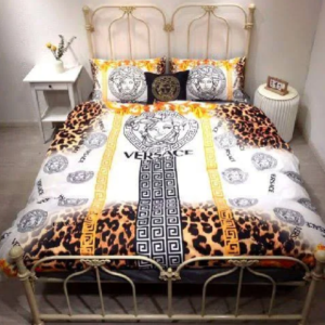 Versa.ce White And Leopard Print Bedding Set Queen