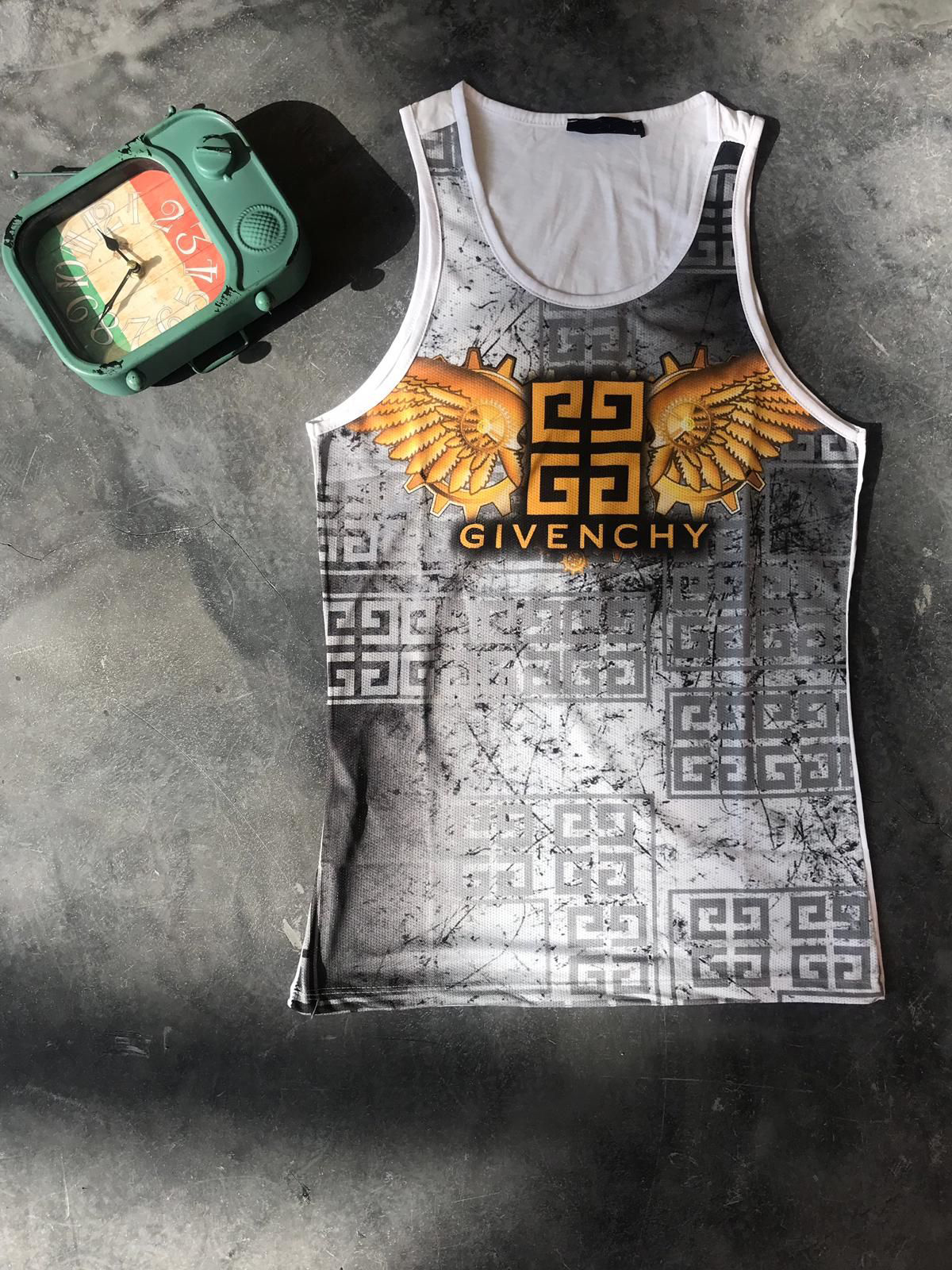 Tank-Top-Givenchy-01-2.jpg