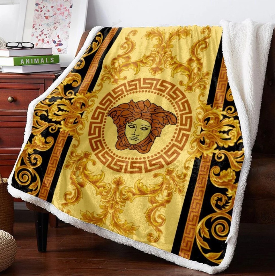 Versace-Logo-Fashion-Luxury-Brand-Premium-Blanket-Fleece-Home-Decor1.jpg