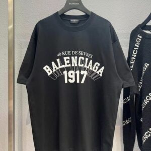 Balenciaga Luxury Brand Unisex T-Shirt  - DN2618657