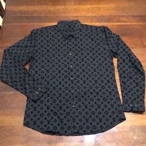 Louis Vuitton Luxury Long Sleeved Button Shirt - DN606515
