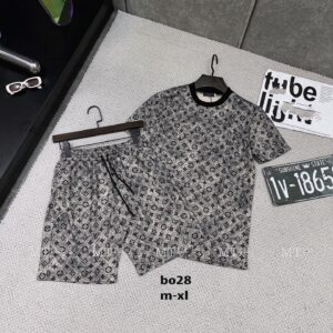 2026 Louis Vuitton Tracksuits  - DN26010608